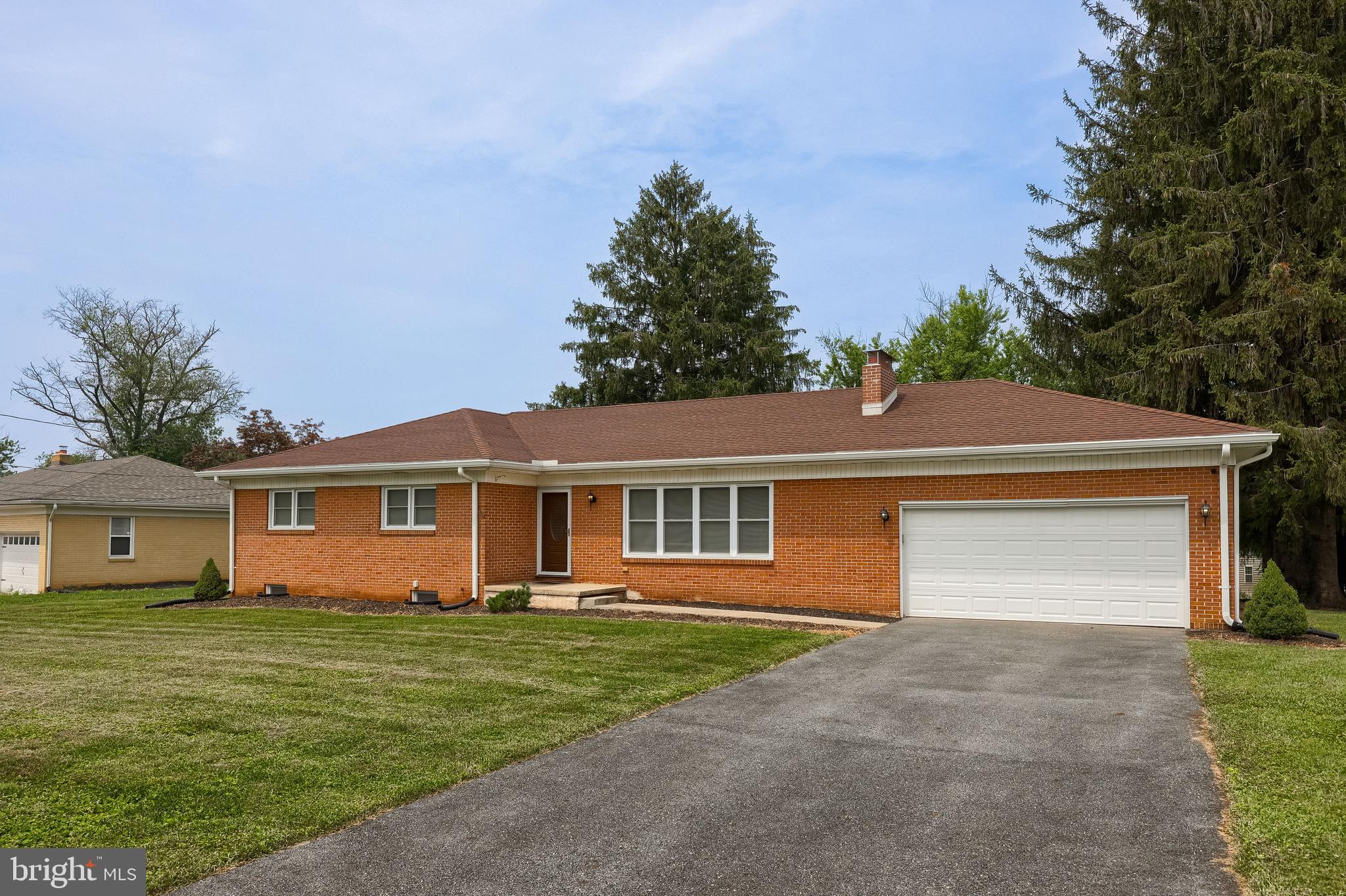 Welcome to this charming rancher, completely renovated in 2016 and located in desirable East York. This home offers convenient one-floor living and is close to restaurants, shopping, and main highways.
The renovations included a new roof, windows, entry door, garage doors, driveway, and sidewalk. The hardwood floors were beautifully refinished, and both the kitchen and bathrooms were completely redone including updated new linoleum floors. The entire home was freshly painted.
Additional updates include a replaced hot water heater and HVAC system in 2020, and new gutters and an attic fan added in 2021. The home features a walk-up attic for extra storage and a huge unfinished basement with unlimited potential.
Enjoy the large, flat yard with mature trees, perfect for outdoor activities. This home is completely ready for its new owner...all you need to do is bring your furniture!