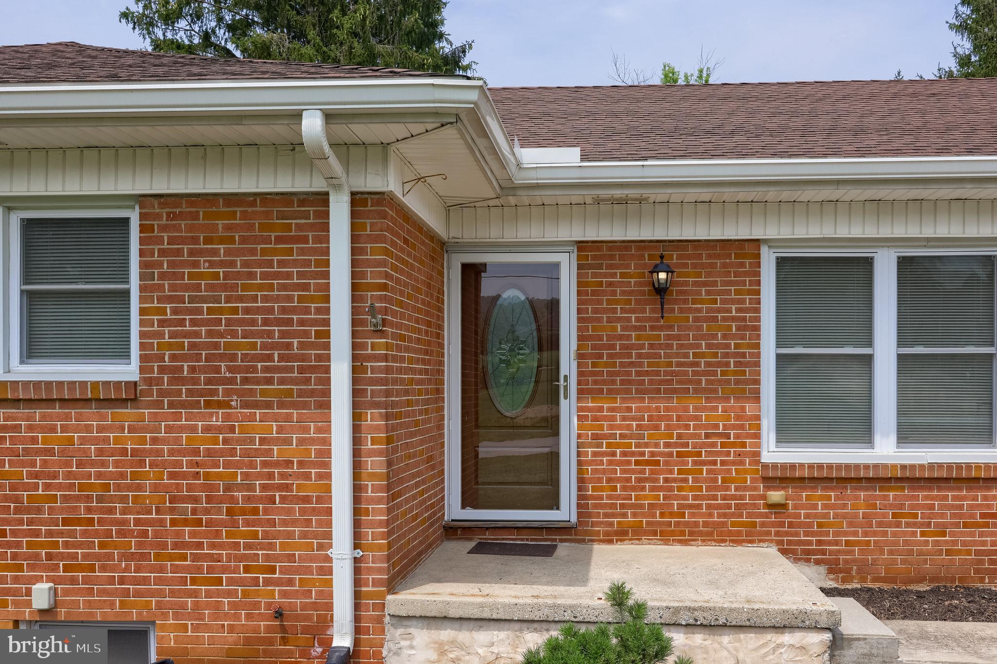 101 LYNBROOK DRIVE N