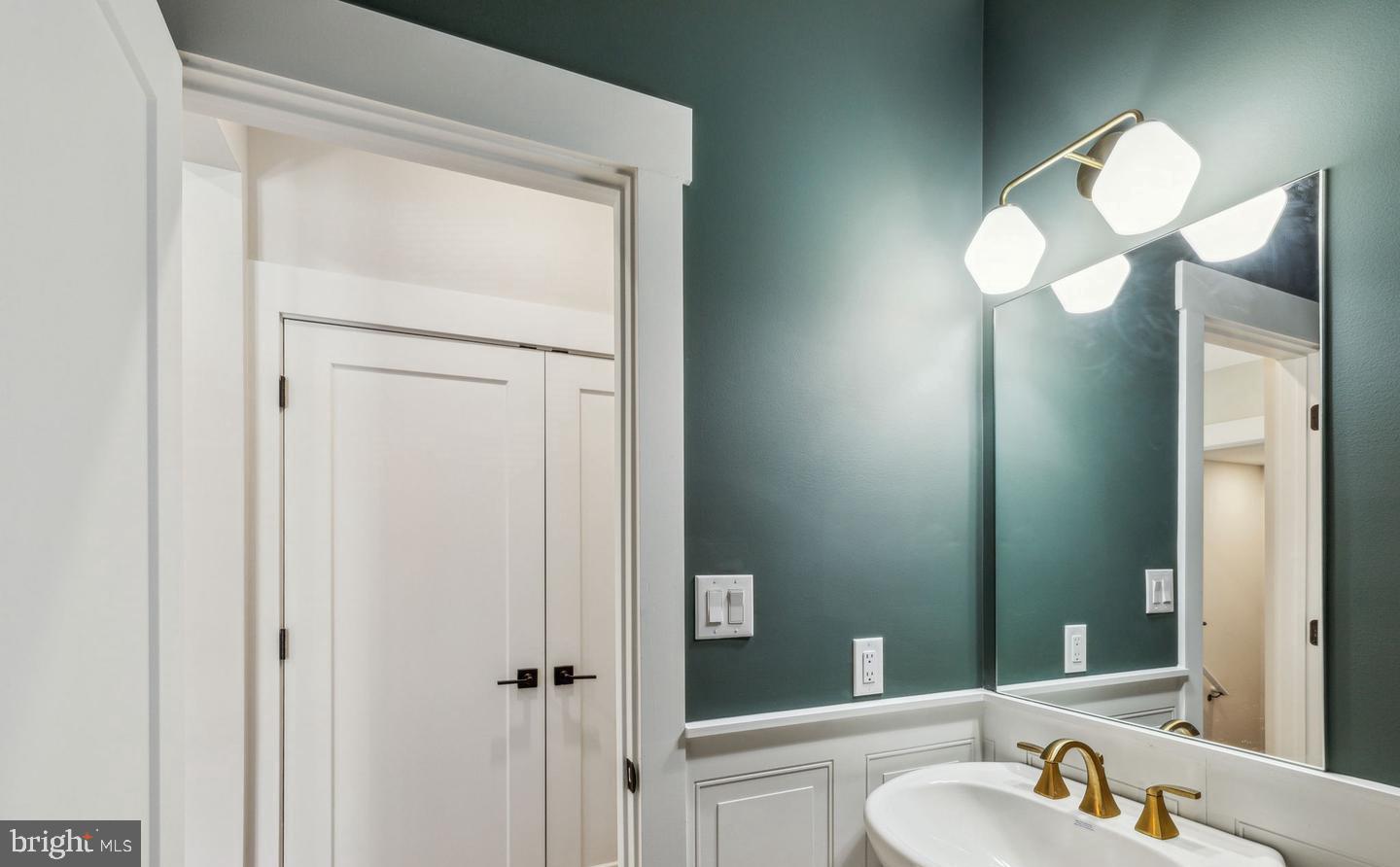 BLUE BELL - Residential