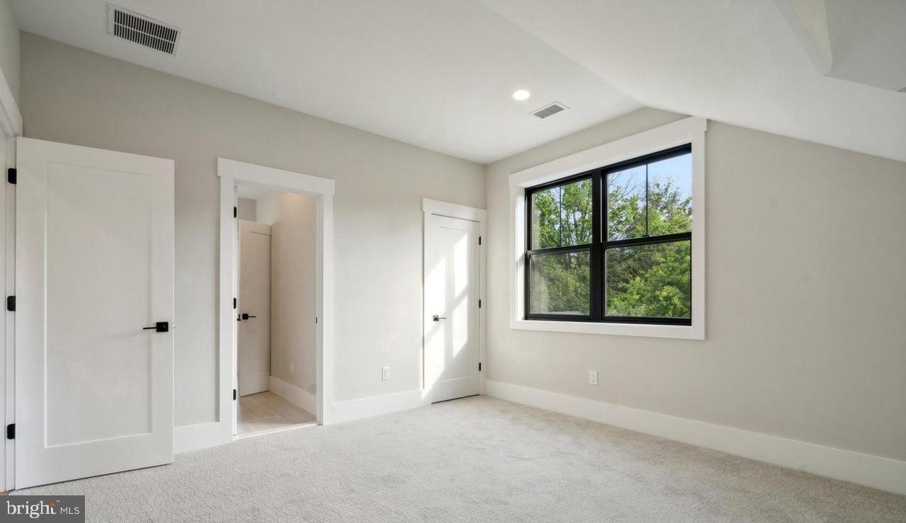 BLUE BELL - Residential