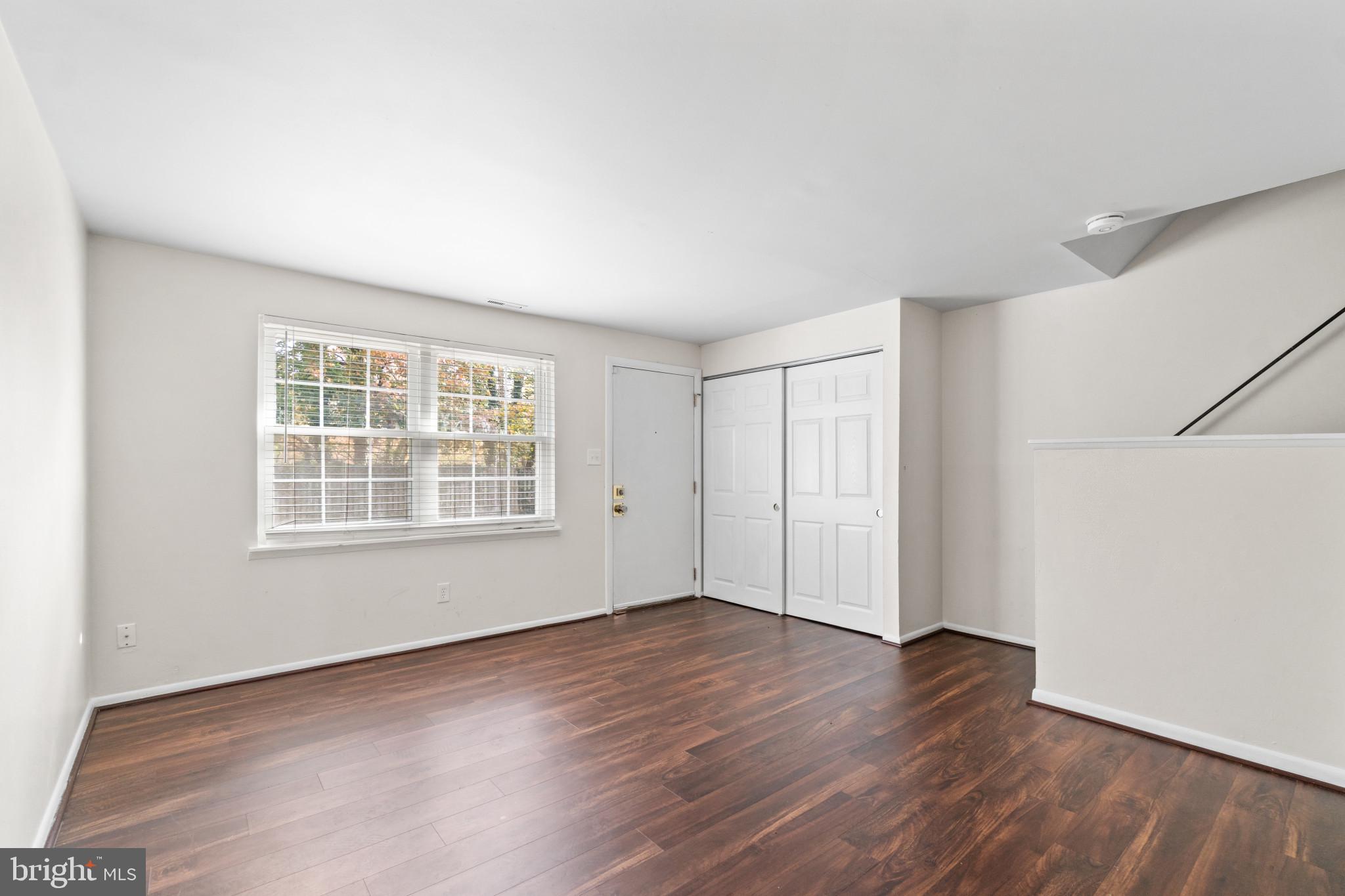 DUTCH GLEN - Residential Lease