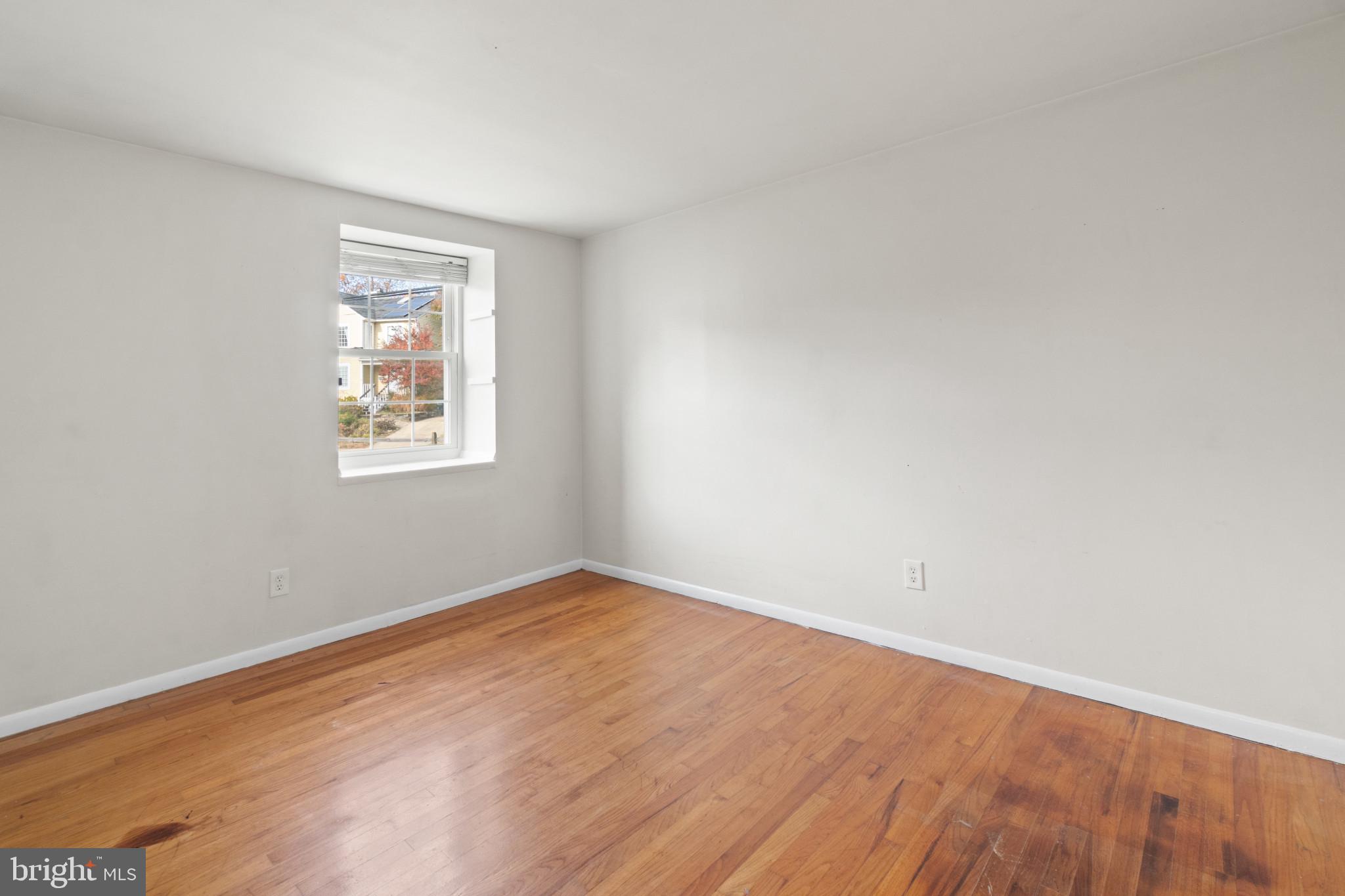 DUTCH GLEN - Residential Lease