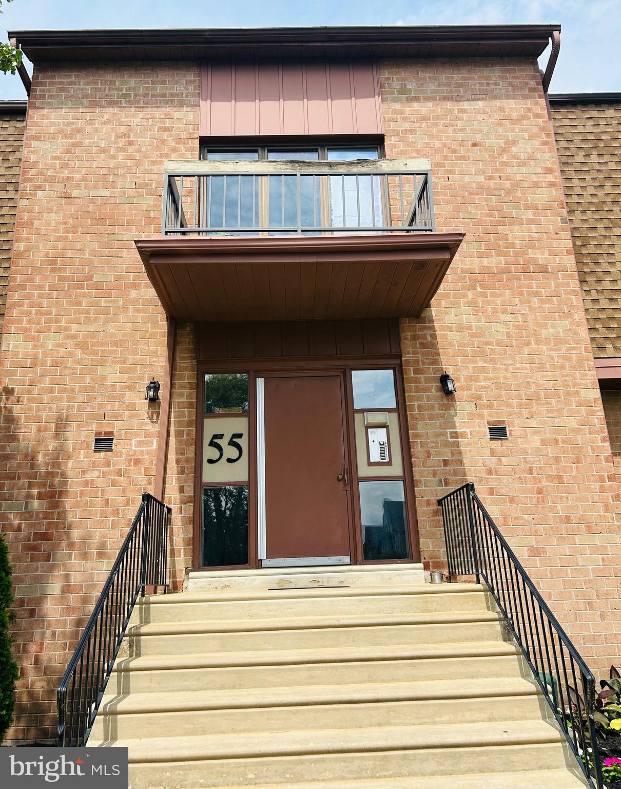 55301 DELAIRE LANDING ROAD 00 301