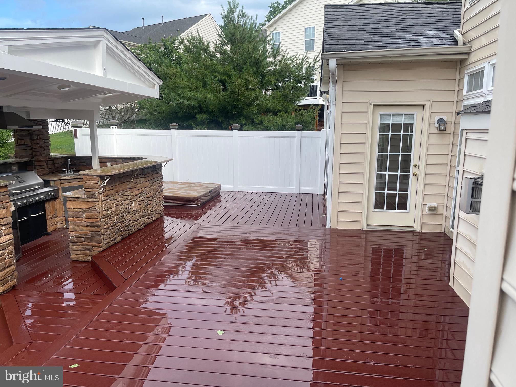 PERRY HALL - Residential