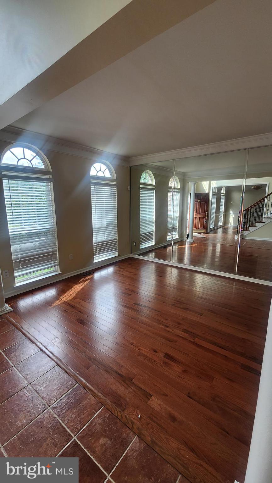 PERRY HALL - Residential