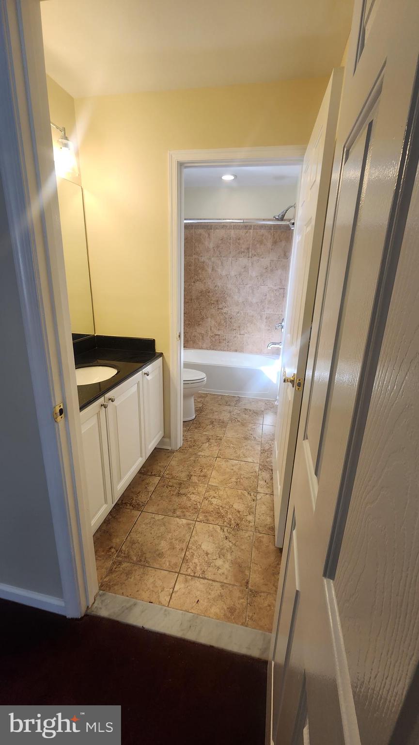 PERRY HALL - Residential