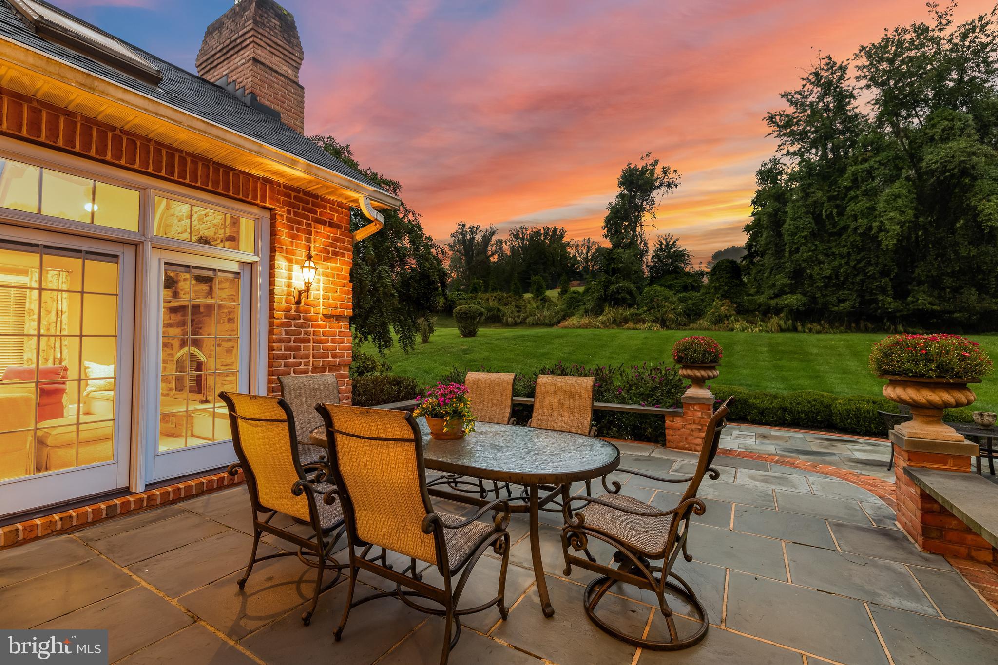 8527 HUNTSPRING DRIVE