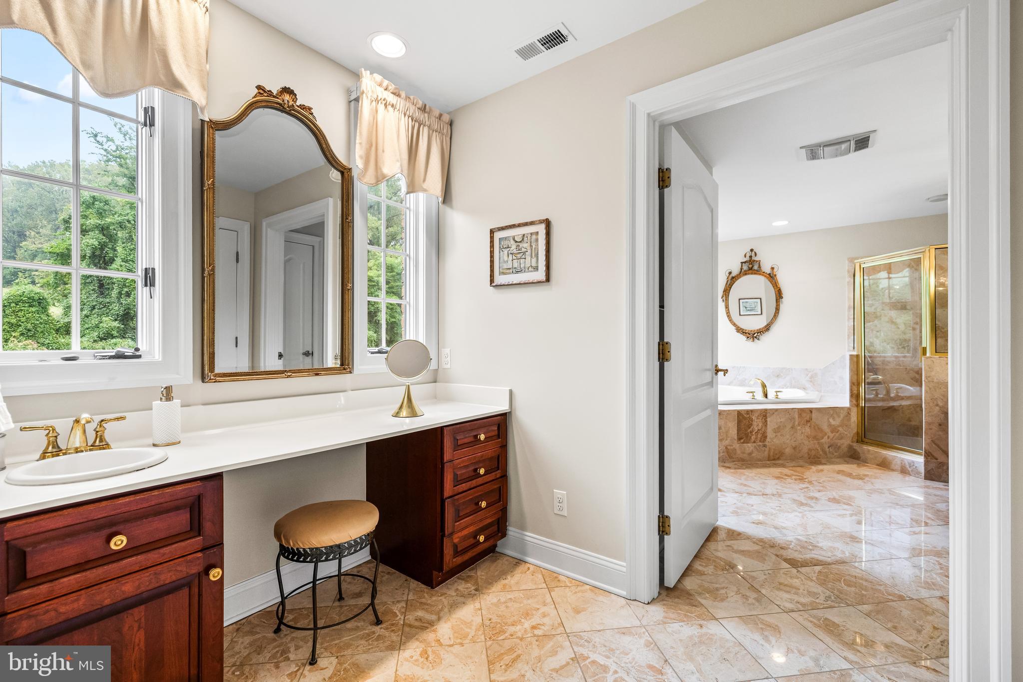 HUNTSPRING - Residential