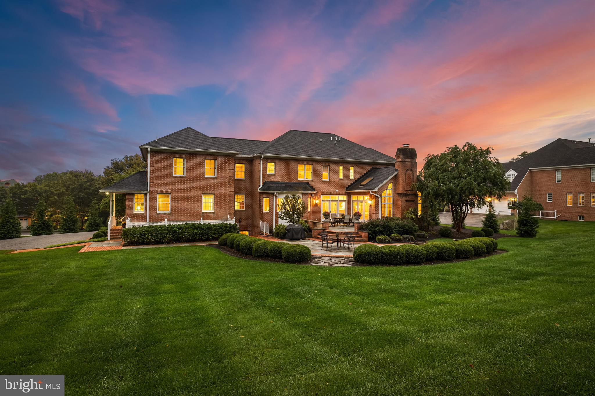 8527 HUNTSPRING DRIVE