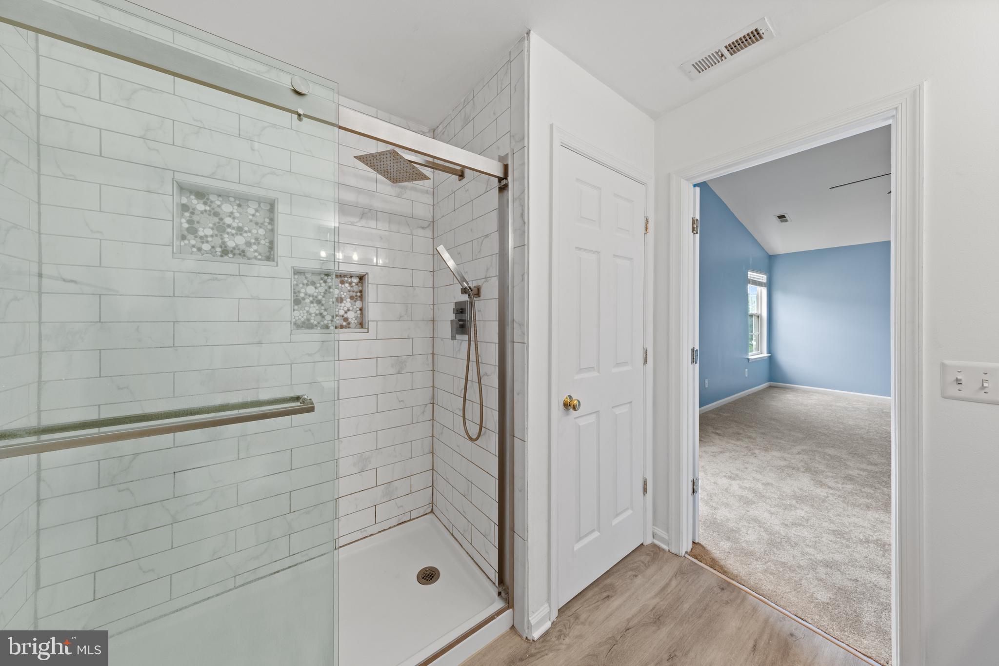 HARBOR POINTE - Residential