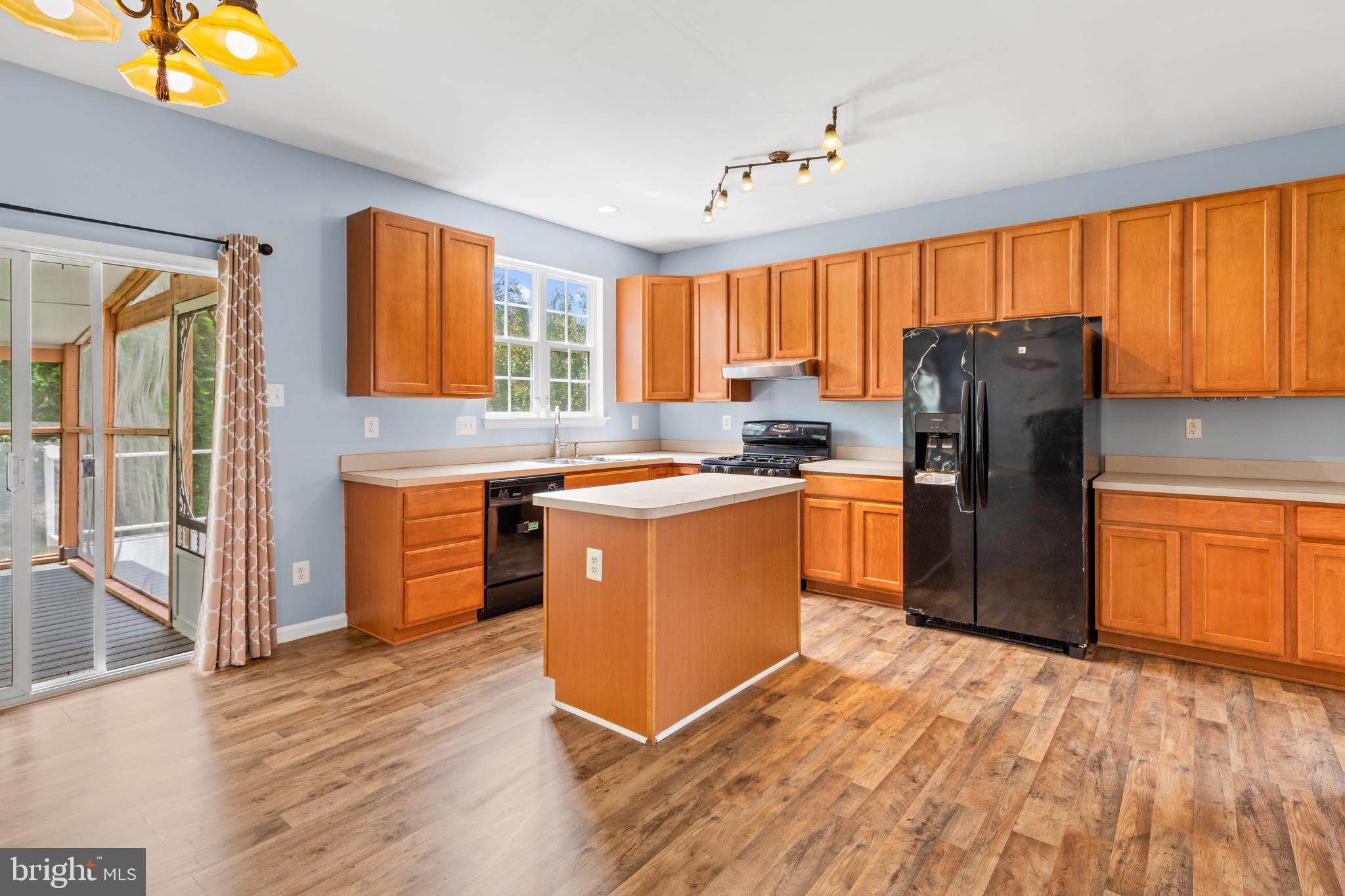 HARBOR POINTE - Residential