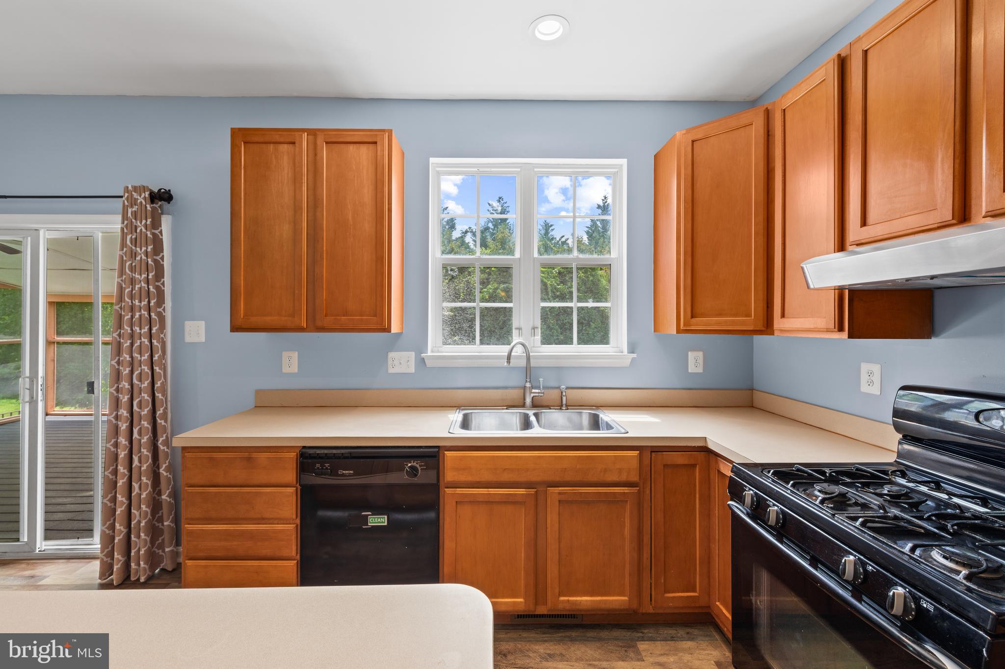 HARBOR POINTE - Residential