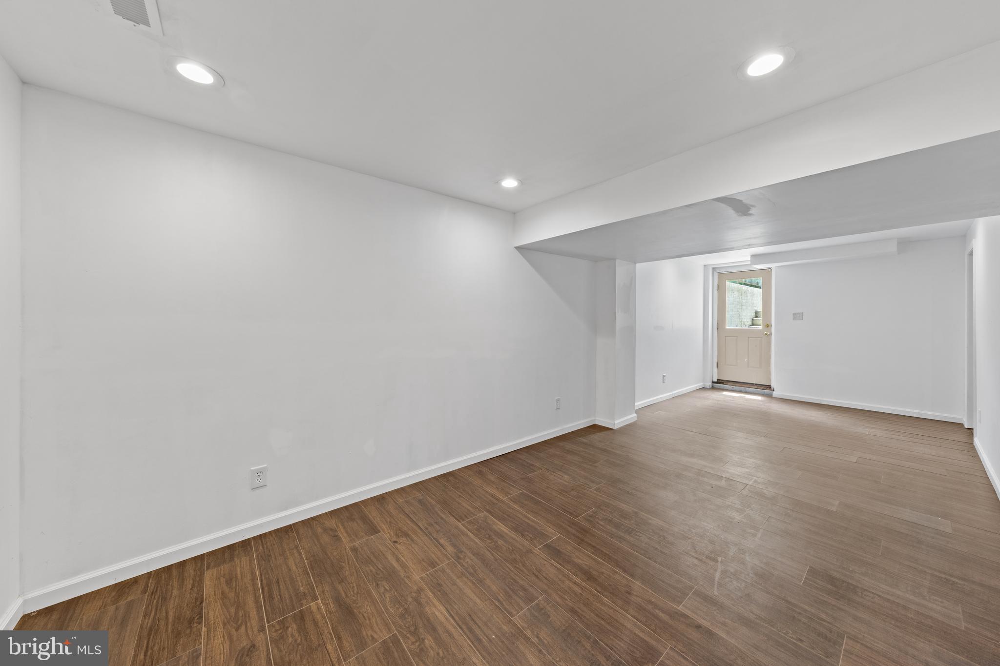 HARBOR POINTE - Residential