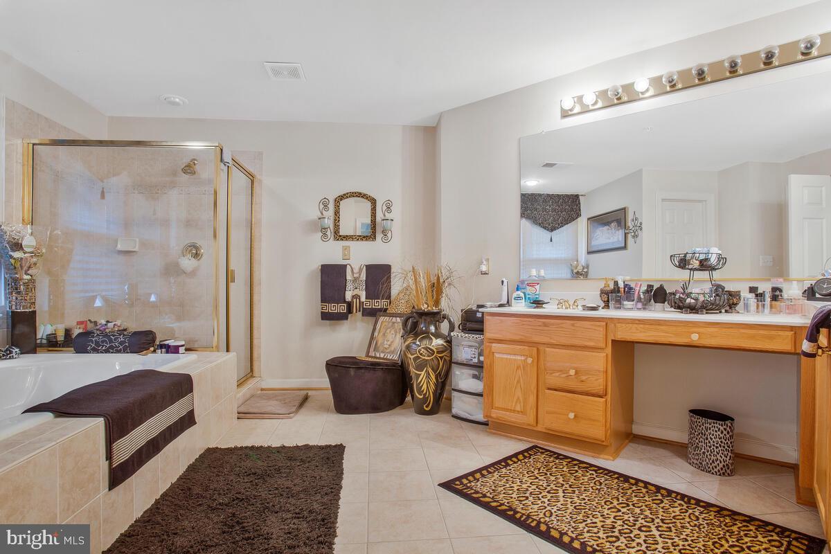 WOODMORE - Residential