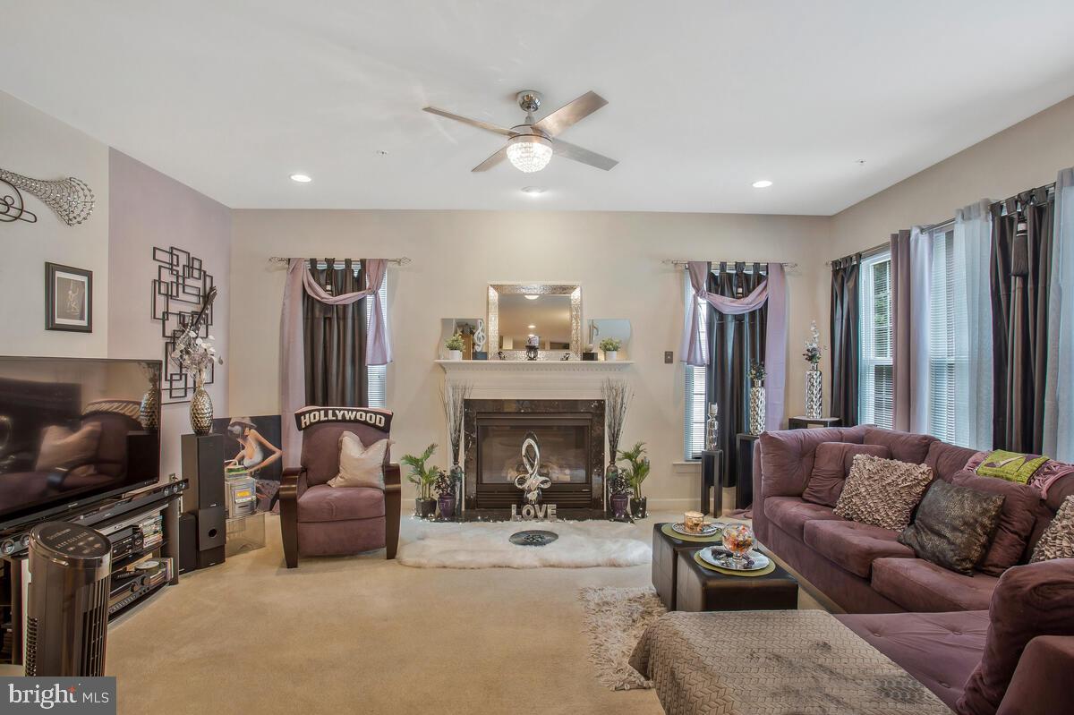 WOODMORE - Residential