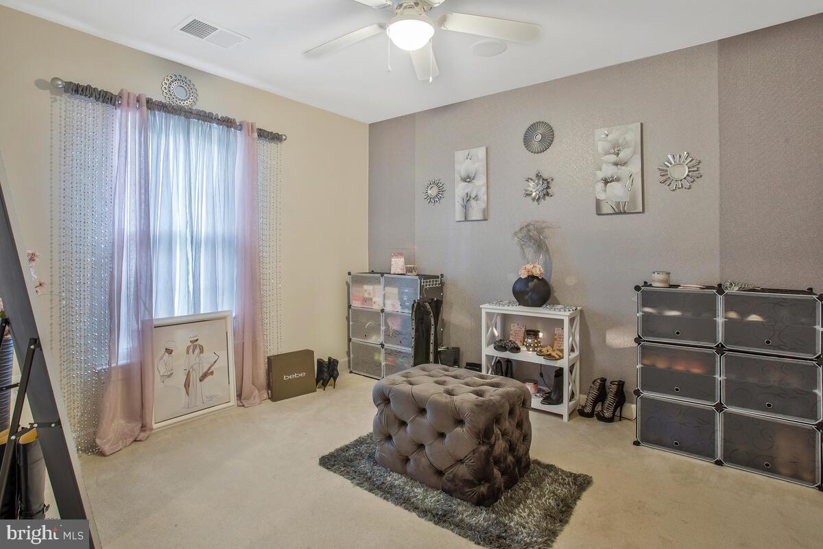 WOODMORE - Residential