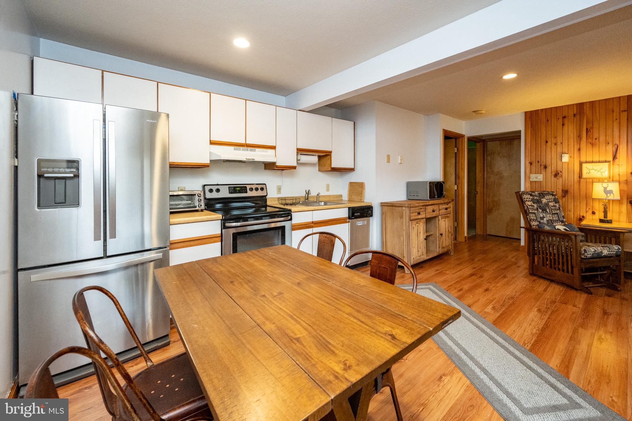 TRADERS LANDING - Residential