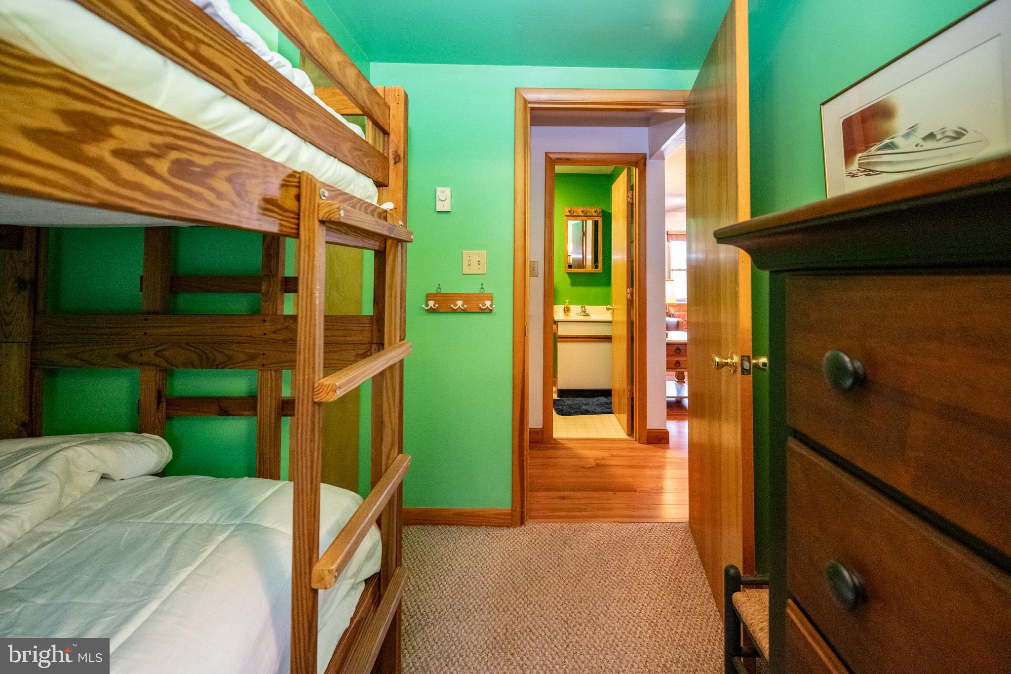 TRADERS LANDING - Residential