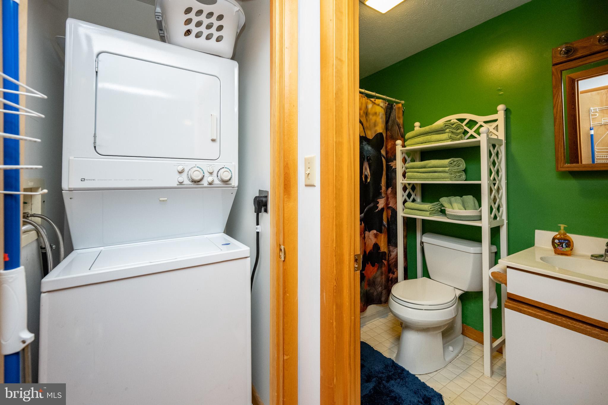 TRADERS LANDING - Residential