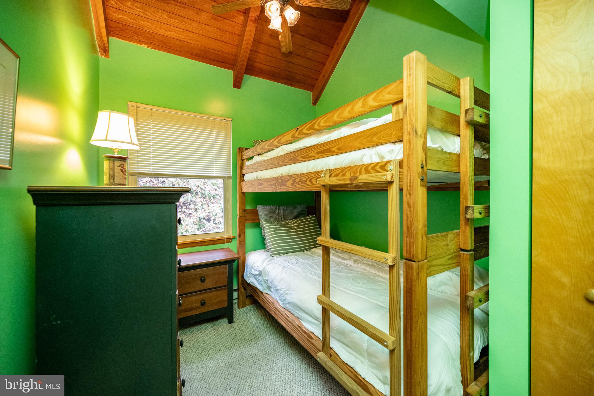 TRADERS LANDING - Residential