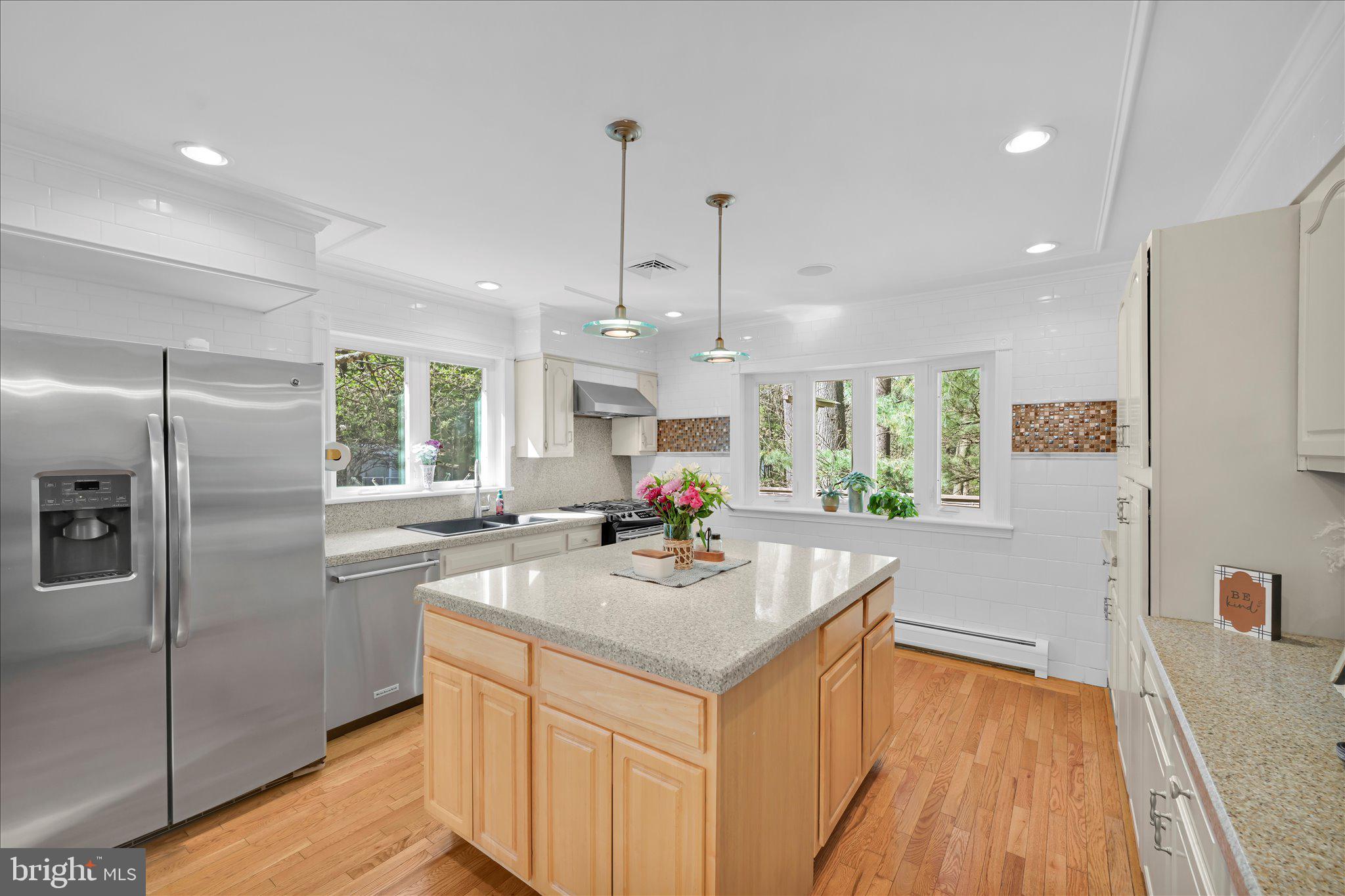 LAKE WYNONAH - Residential