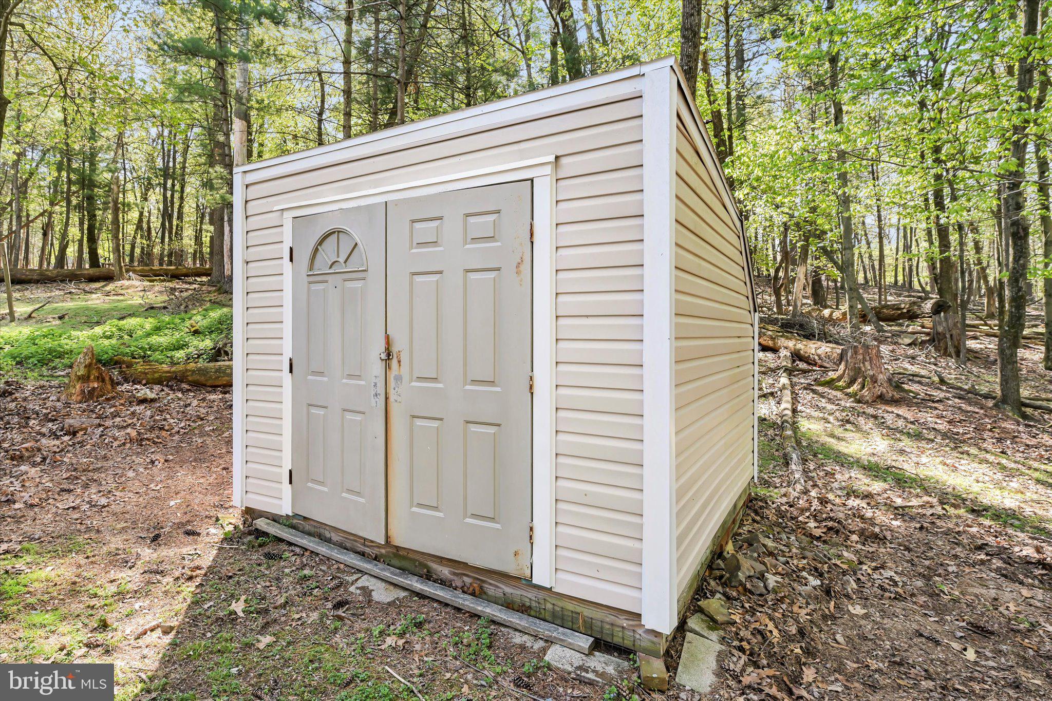 LAKE WYNONAH - Residential