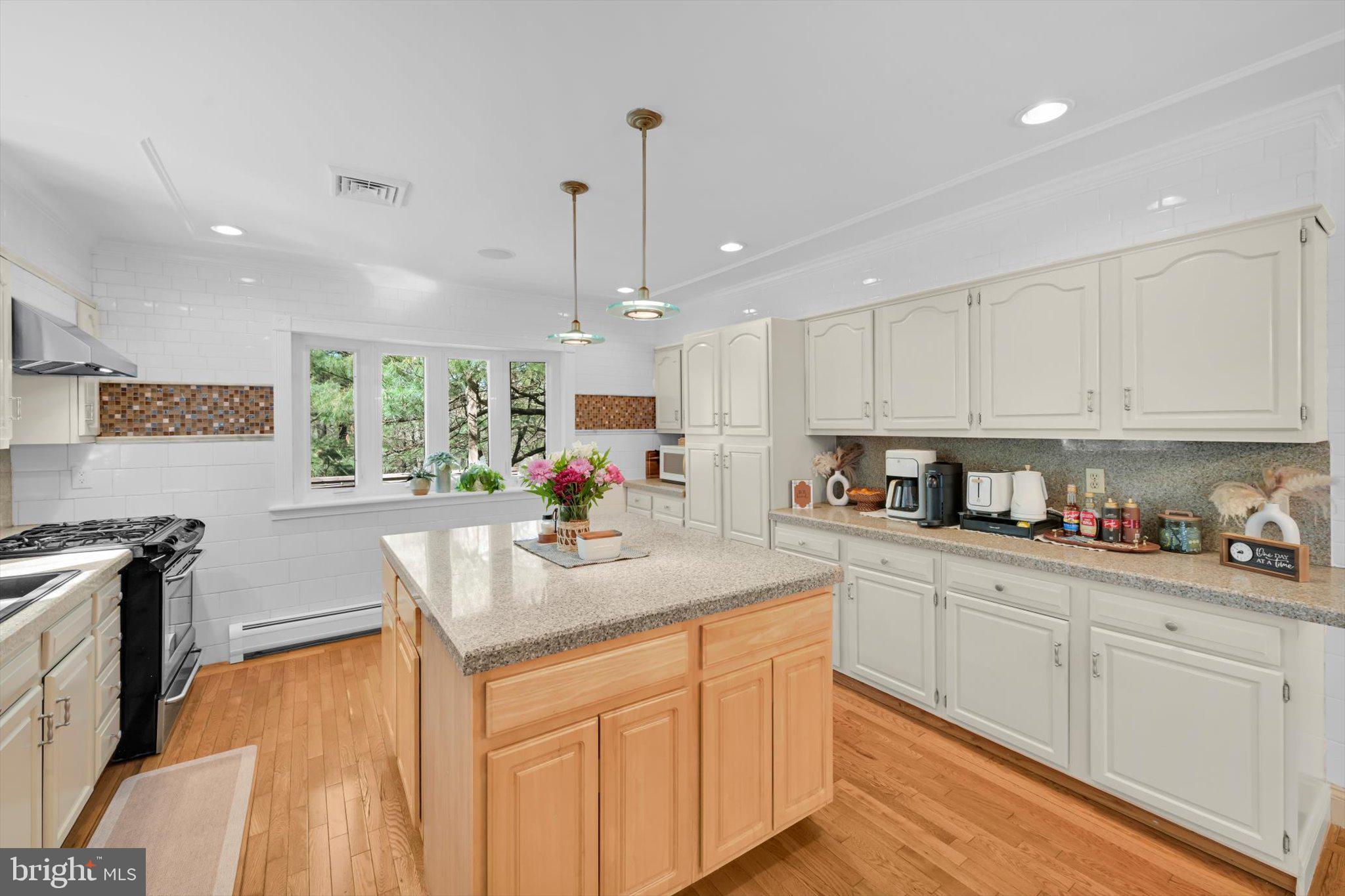 LAKE WYNONAH - Residential