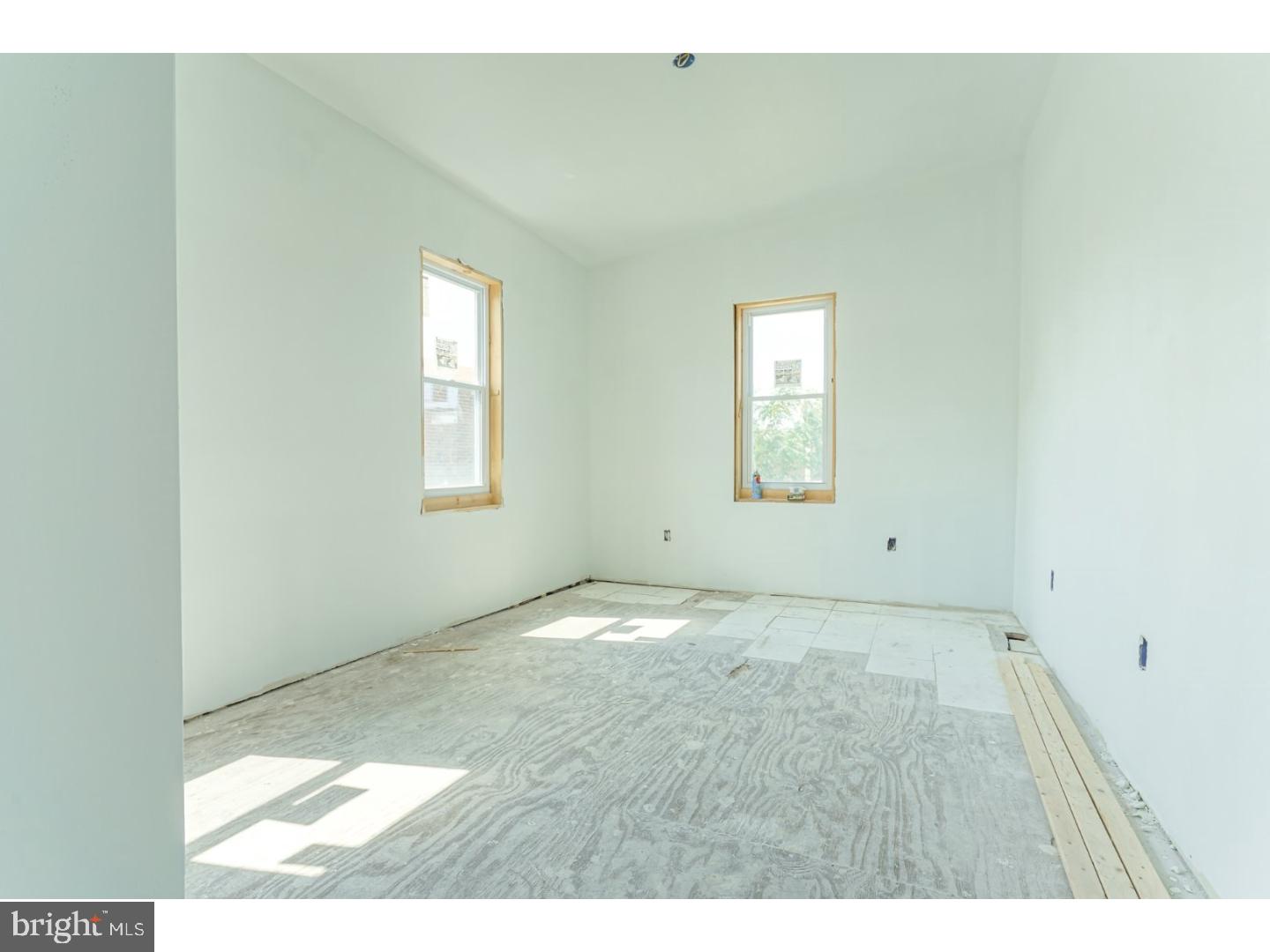PORT RICHMOND - Residential