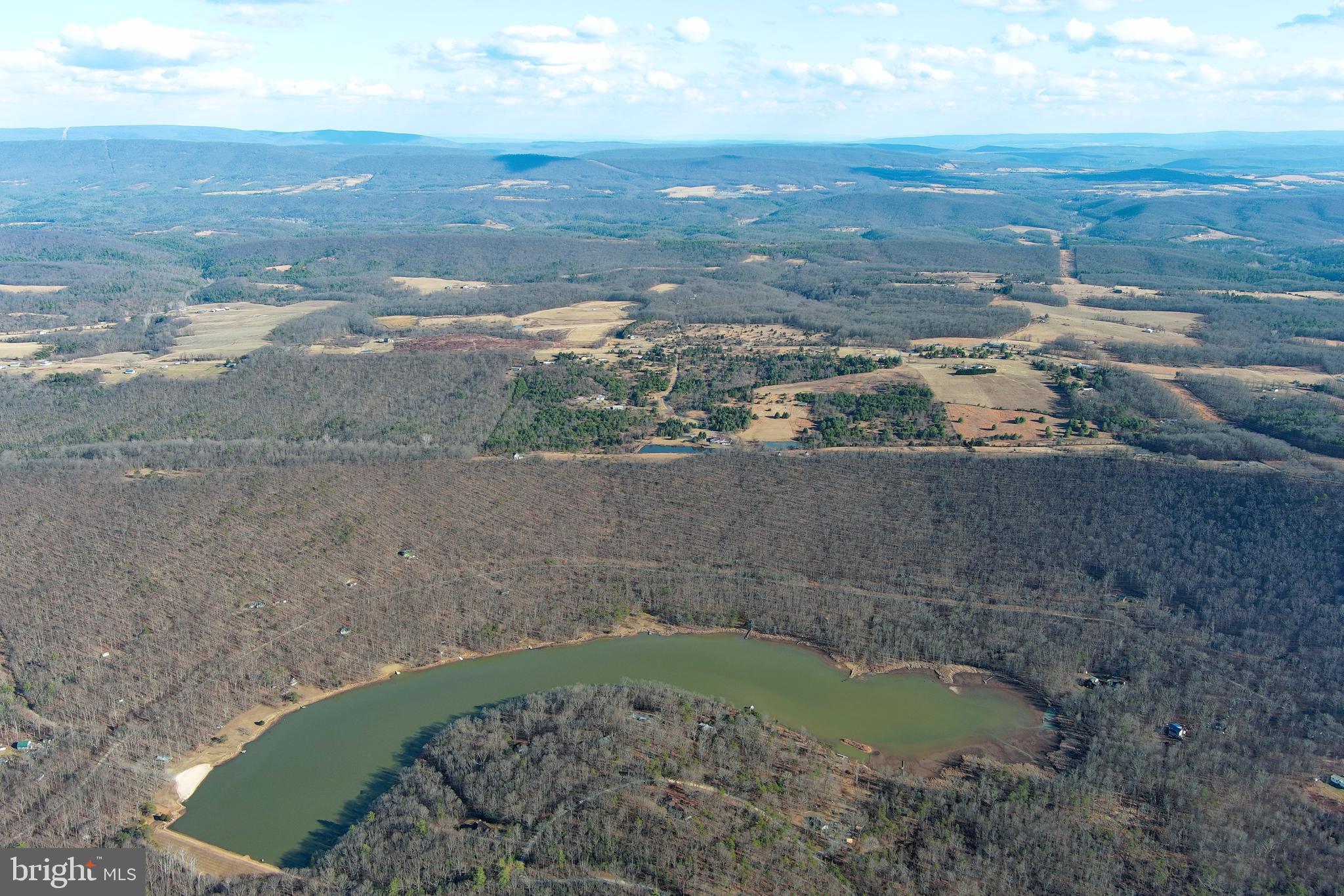LAKE FERNDALE - Land