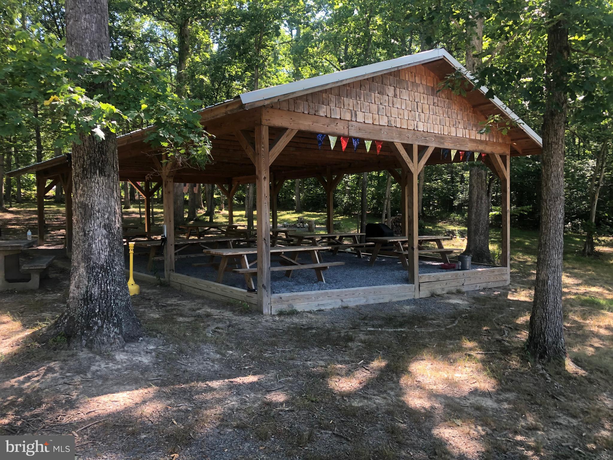 LAKE FERNDALE - Land