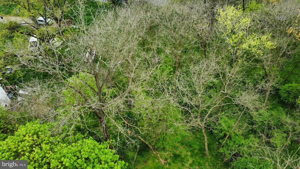 Photo of 139 Reedy Lane, Lancaster, PA 17602 (MLS # PALA2049968)