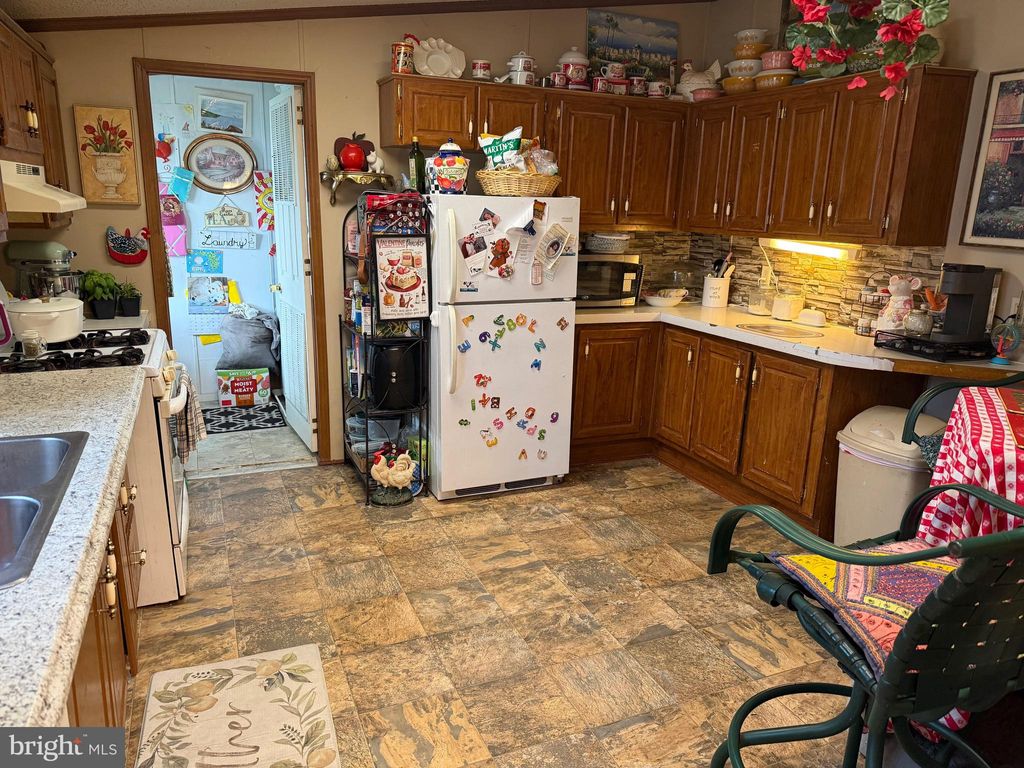 Photo of 215 Longwood Court W, LANCASTER, PA 17603 (MLS # PALA2087022)