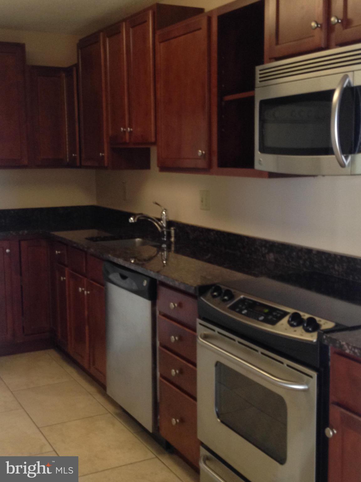 ROTONDA - Residential Lease