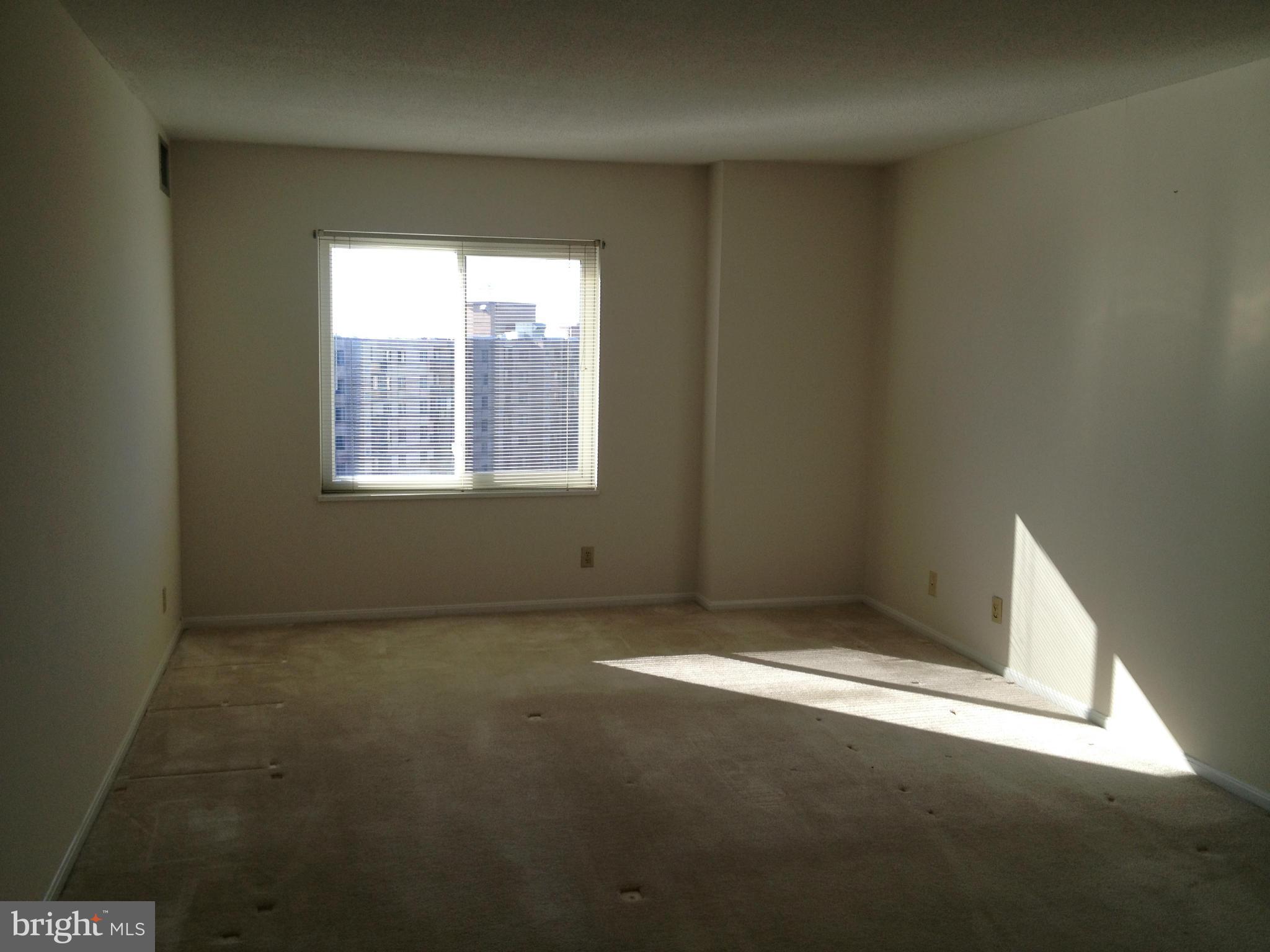 ROTONDA - Residential Lease