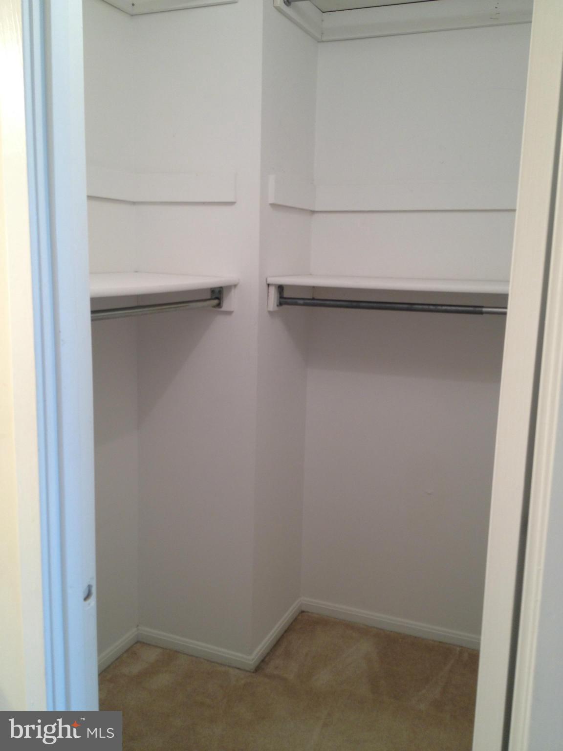 ROTONDA - Residential Lease