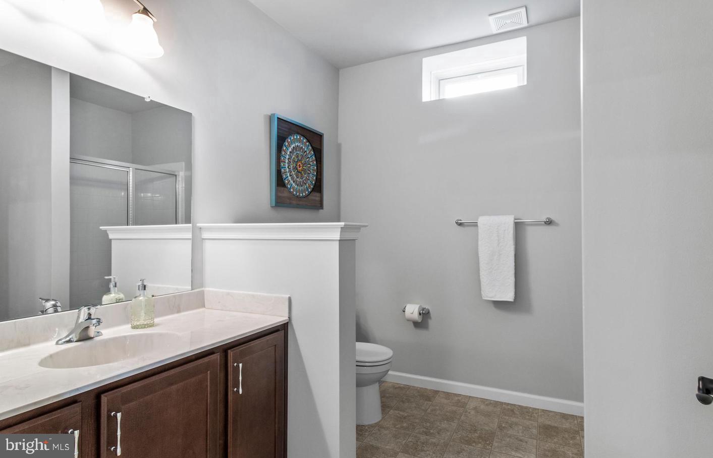 LINCOLN WOODS - Residential