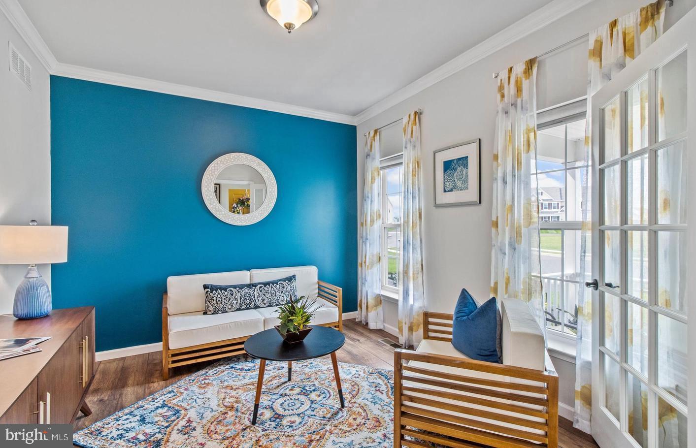 LINCOLN WOODS - Residential