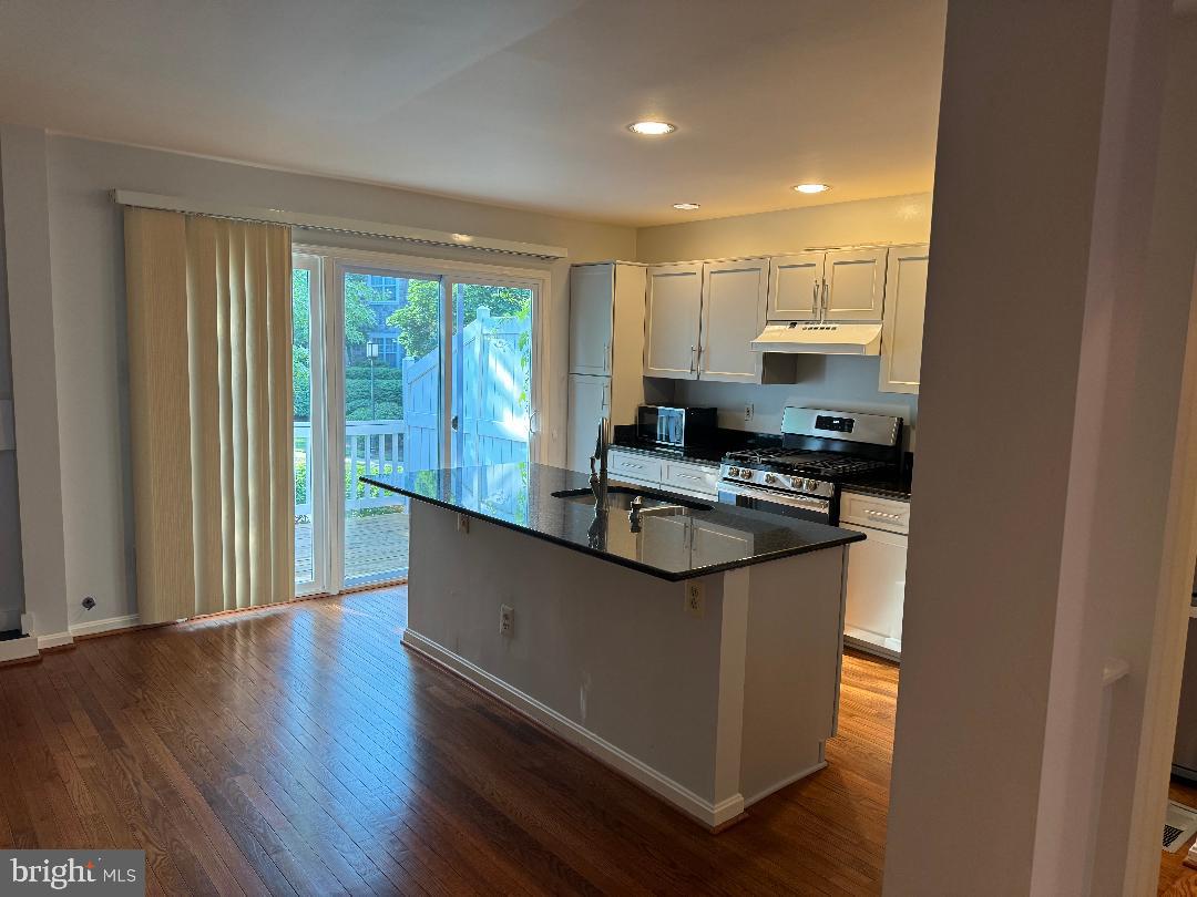 12097 EDGEMERE CIRCLE