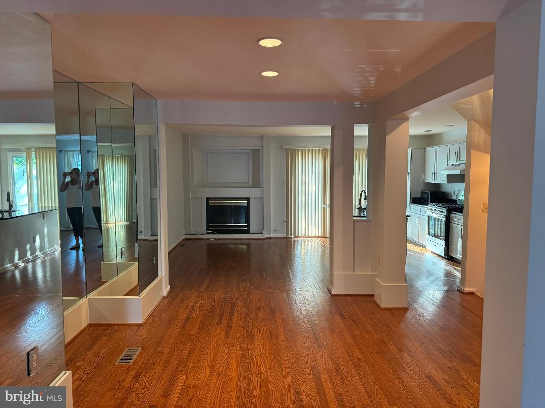 12097 EDGEMERE CIRCLE