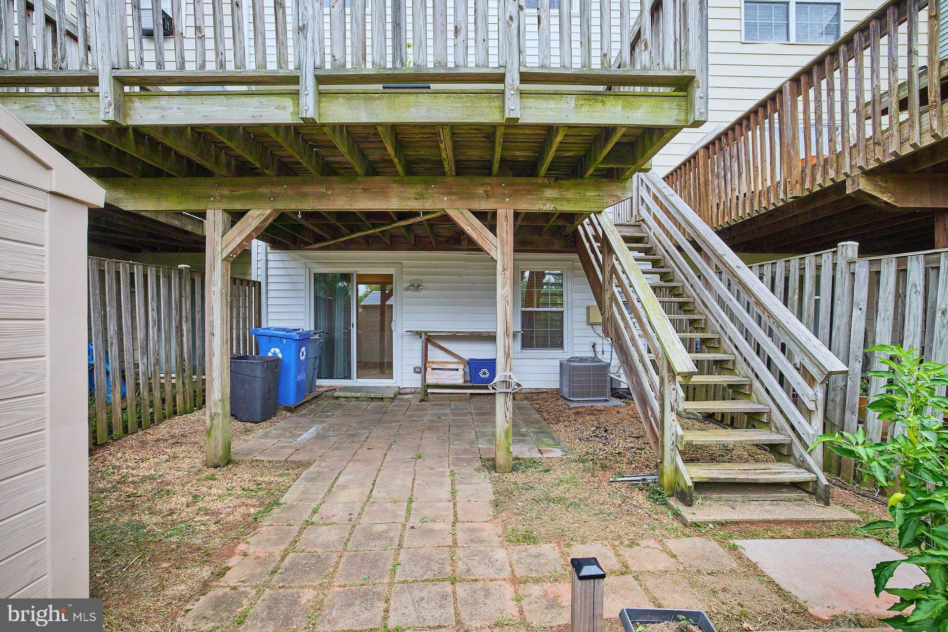 LONDON TOWN WEST - Residential