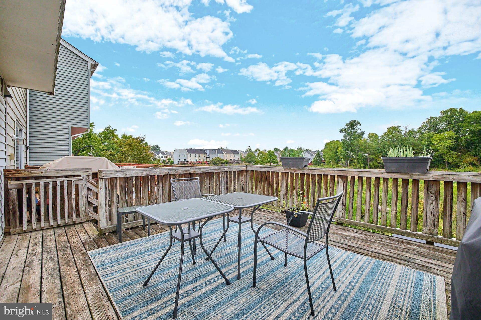 LONDON TOWN WEST - Residential