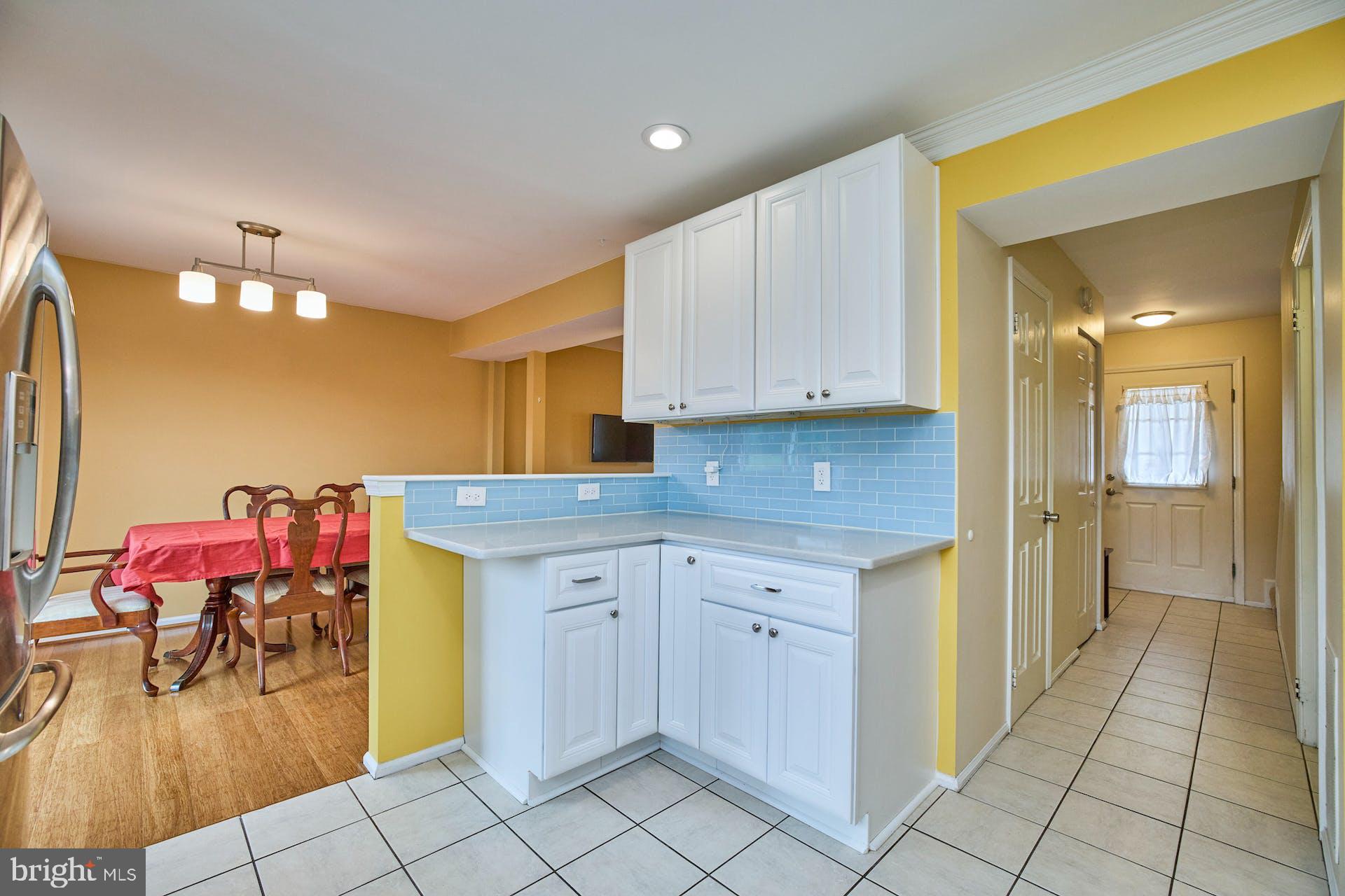 LONDON TOWN WEST - Residential