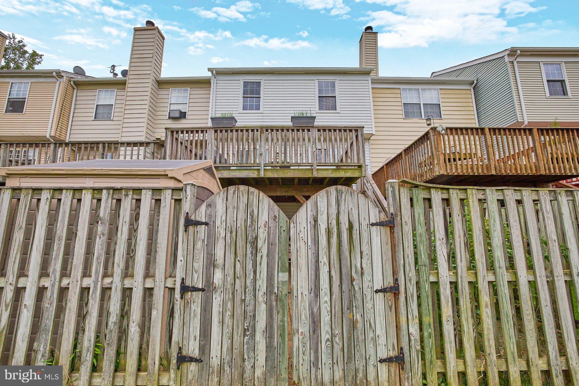 LONDON TOWN WEST - Residential