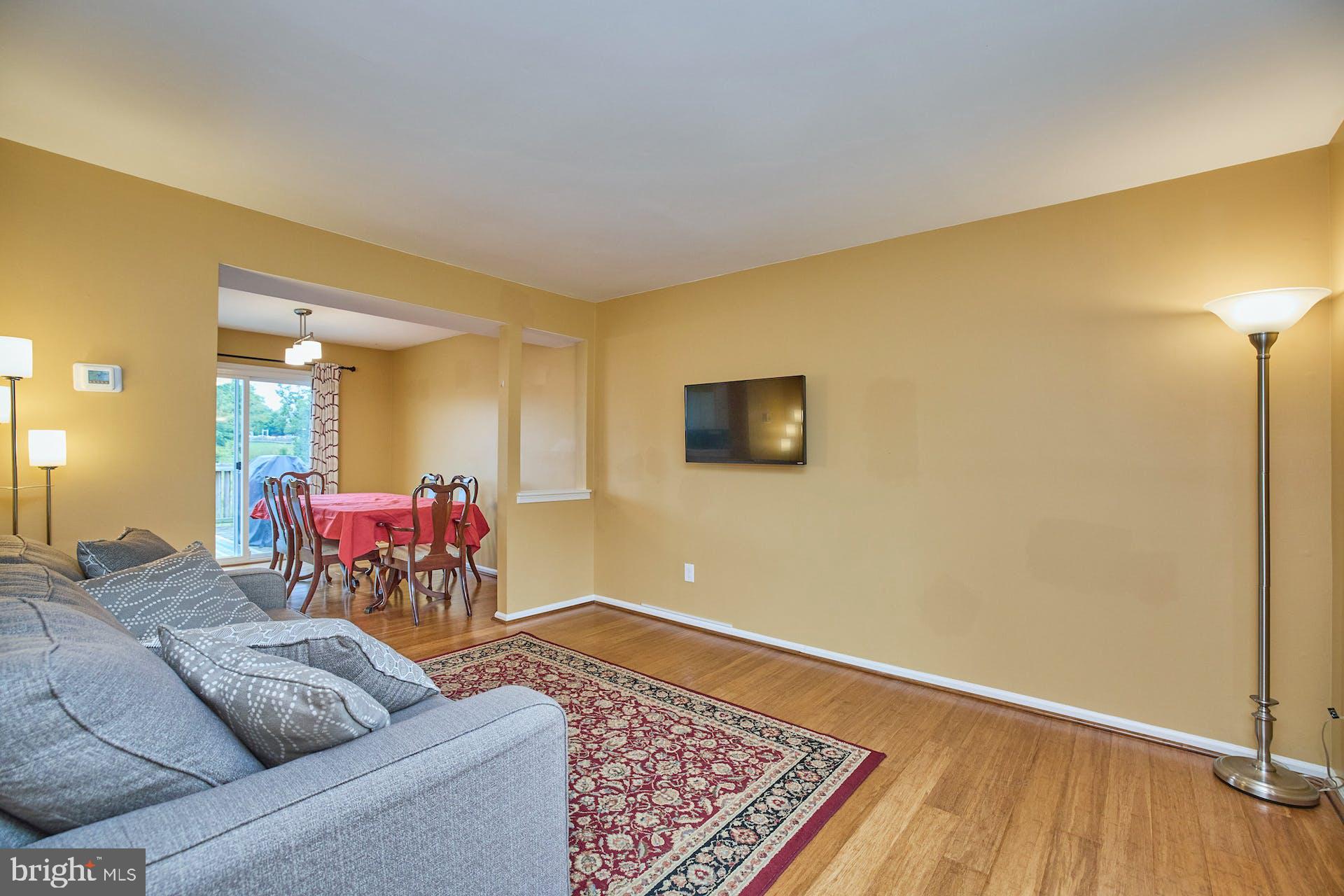 LONDON TOWN WEST - Residential