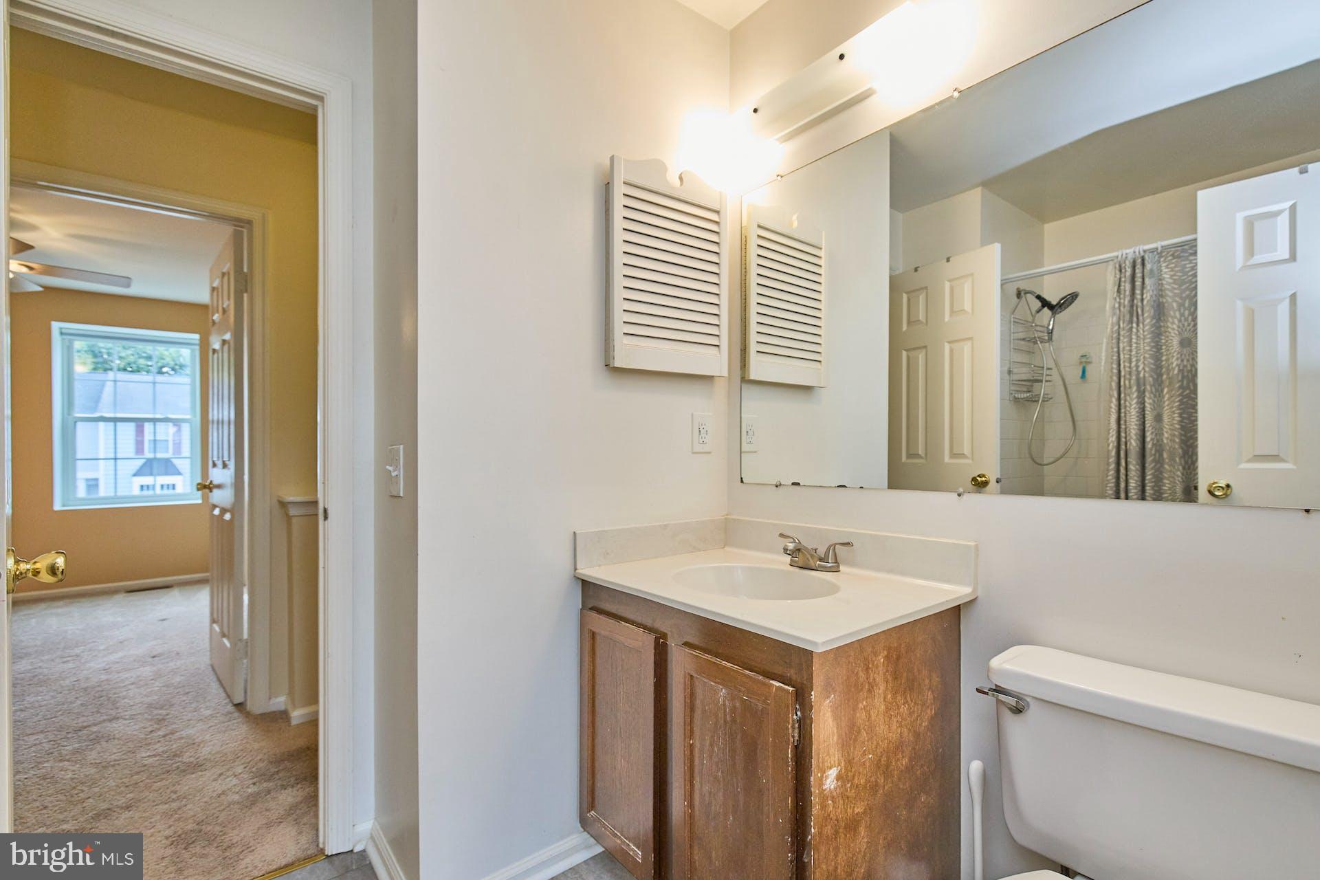 LONDON TOWN WEST - Residential