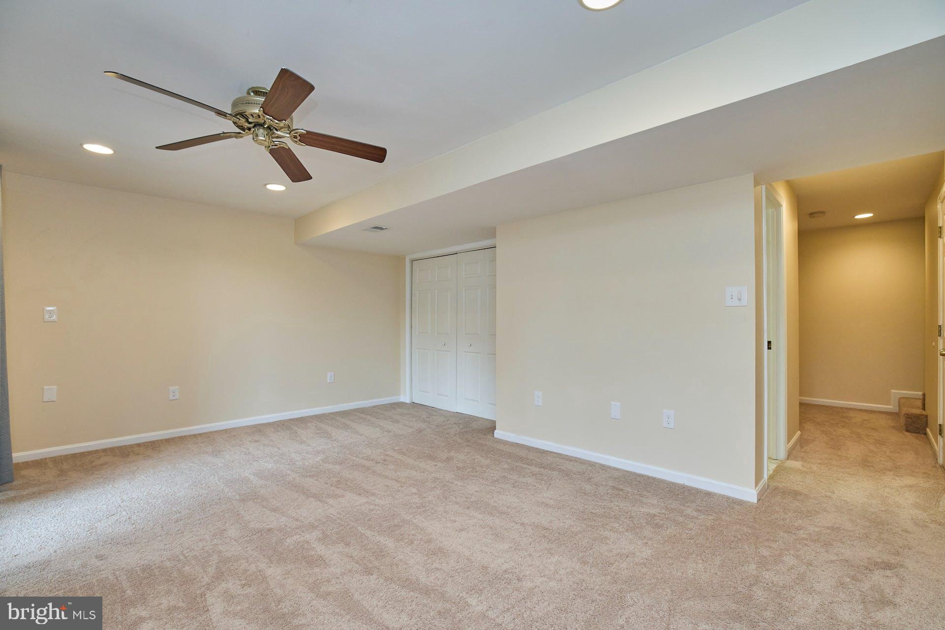 LONDON TOWN WEST - Residential