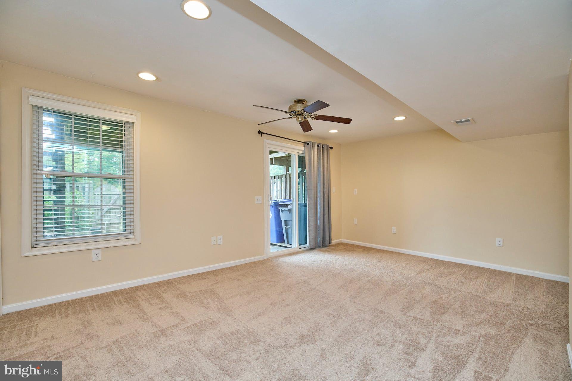 LONDON TOWN WEST - Residential