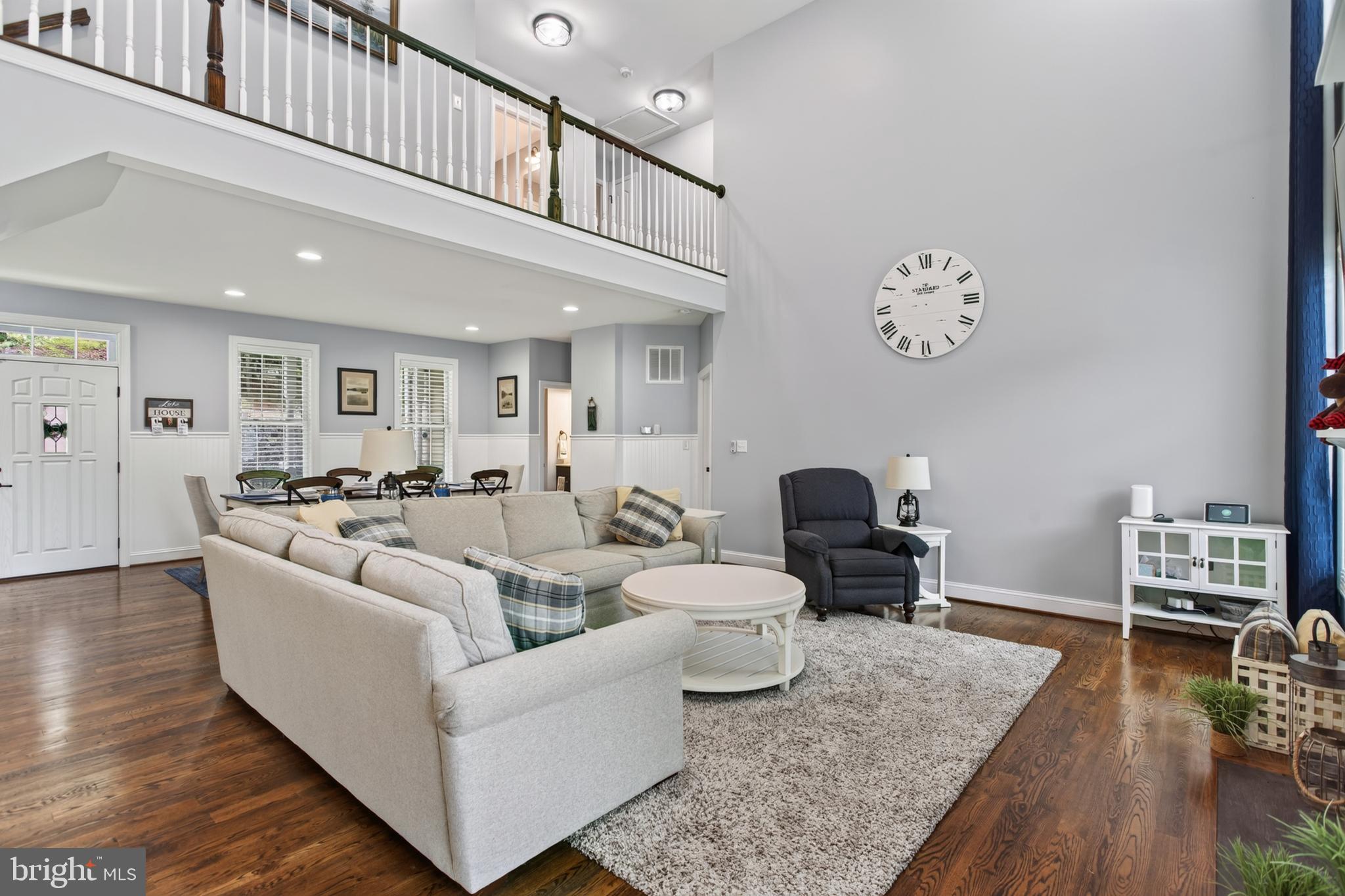 517 NORTHWOOD CIRCLE