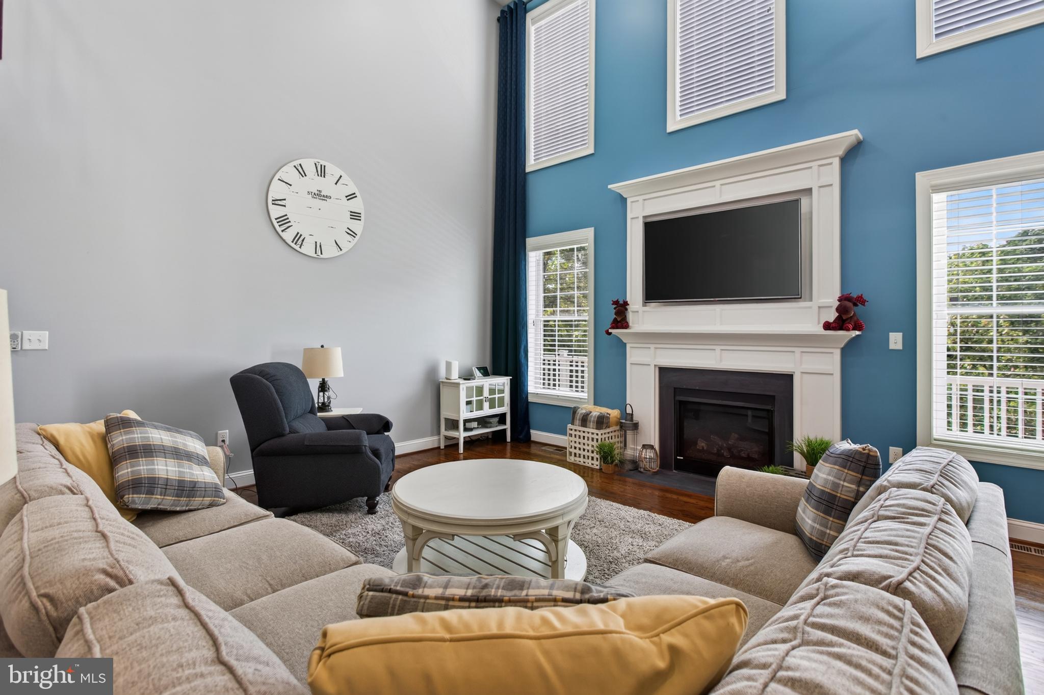 517 NORTHWOOD CIRCLE