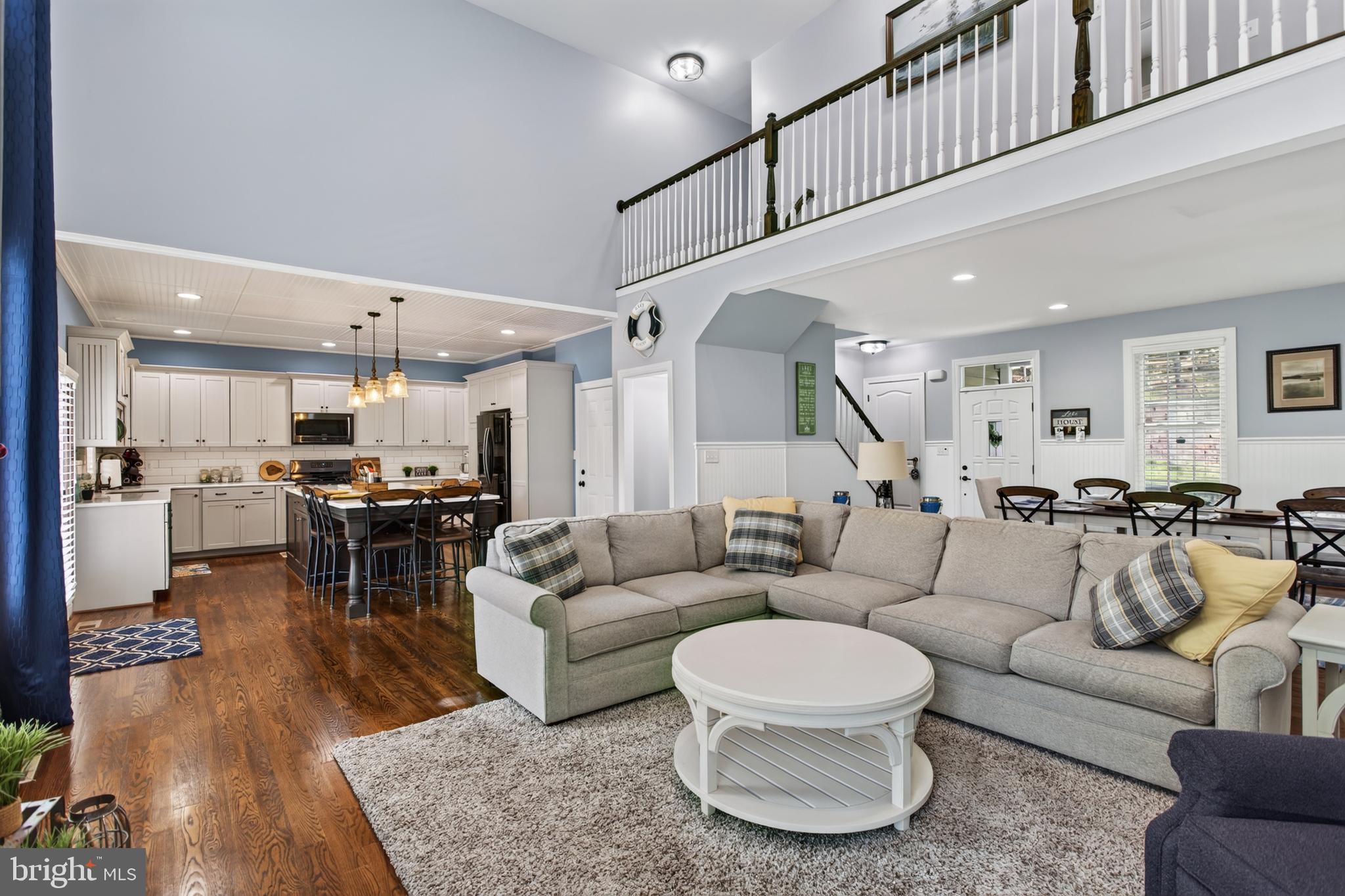 517 NORTHWOOD CIRCLE